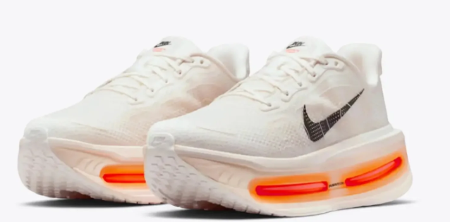 Nike Vomero Premium Sail/Coconut Milk/Total Orange | Citrus Horizon