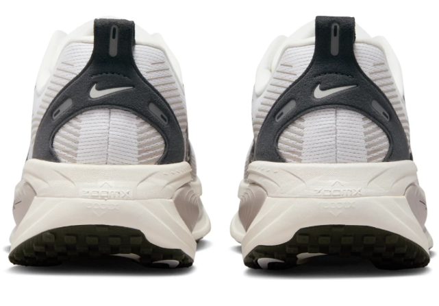 Nike Air Zoom Vomero 18 Run Pack Summit White | Summit Chapter