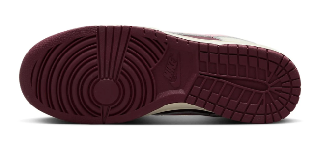 Nike Dunk Low Premium Valentine's Day 2023 | Love Note Edit